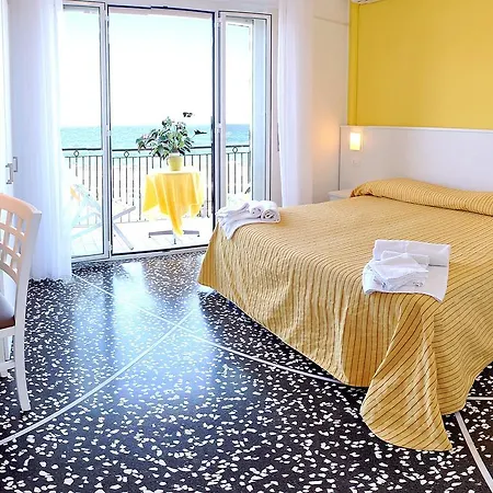Hotel Bristol 3*
