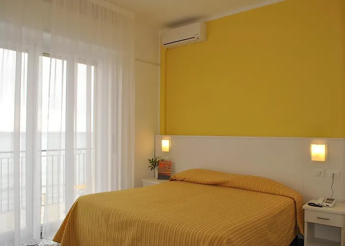 Bristol 3* לאיגואליה