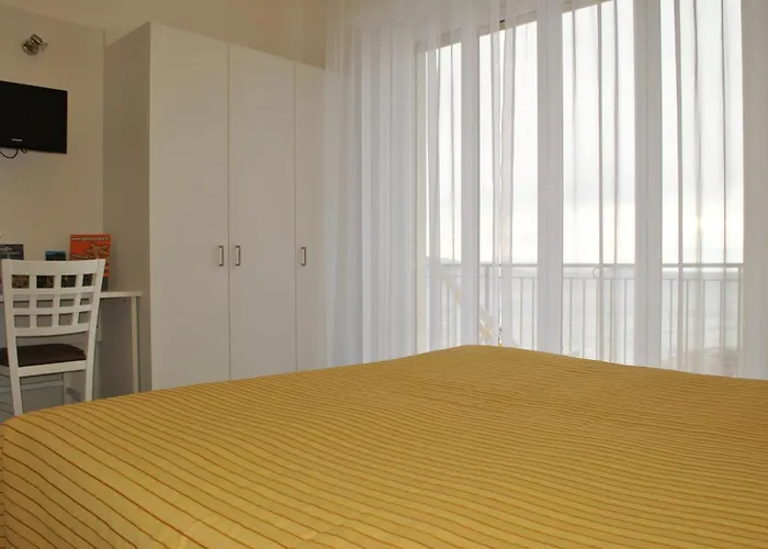 Bristol מלון לאיגואליה