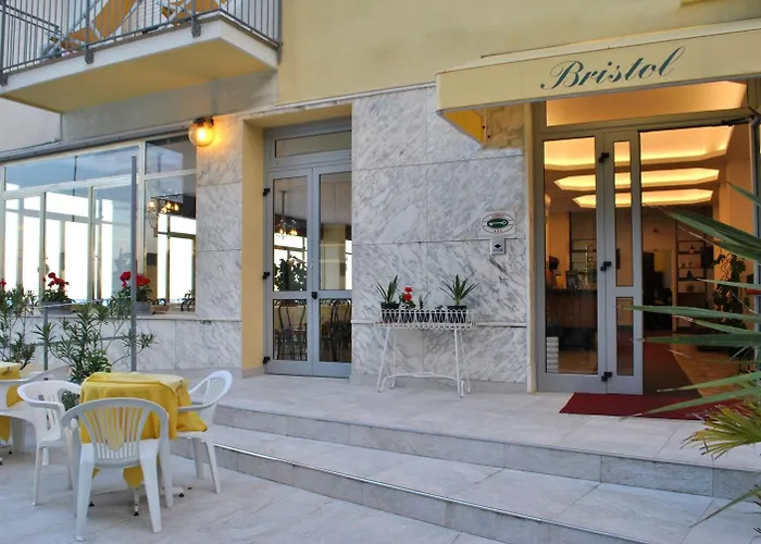 Bristol 3* לאיגואליה