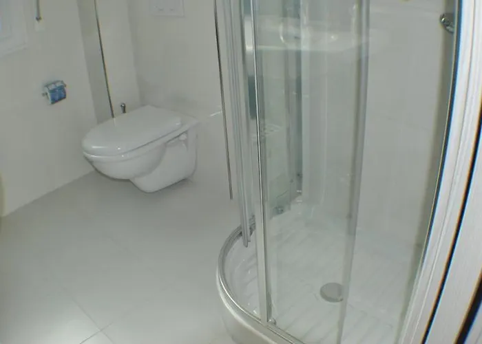 Bristol 3* לאיגואליה